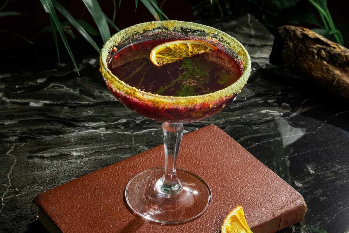 Los 7 bares de cócteles imperdibles para tomar de noche en Querétaro 