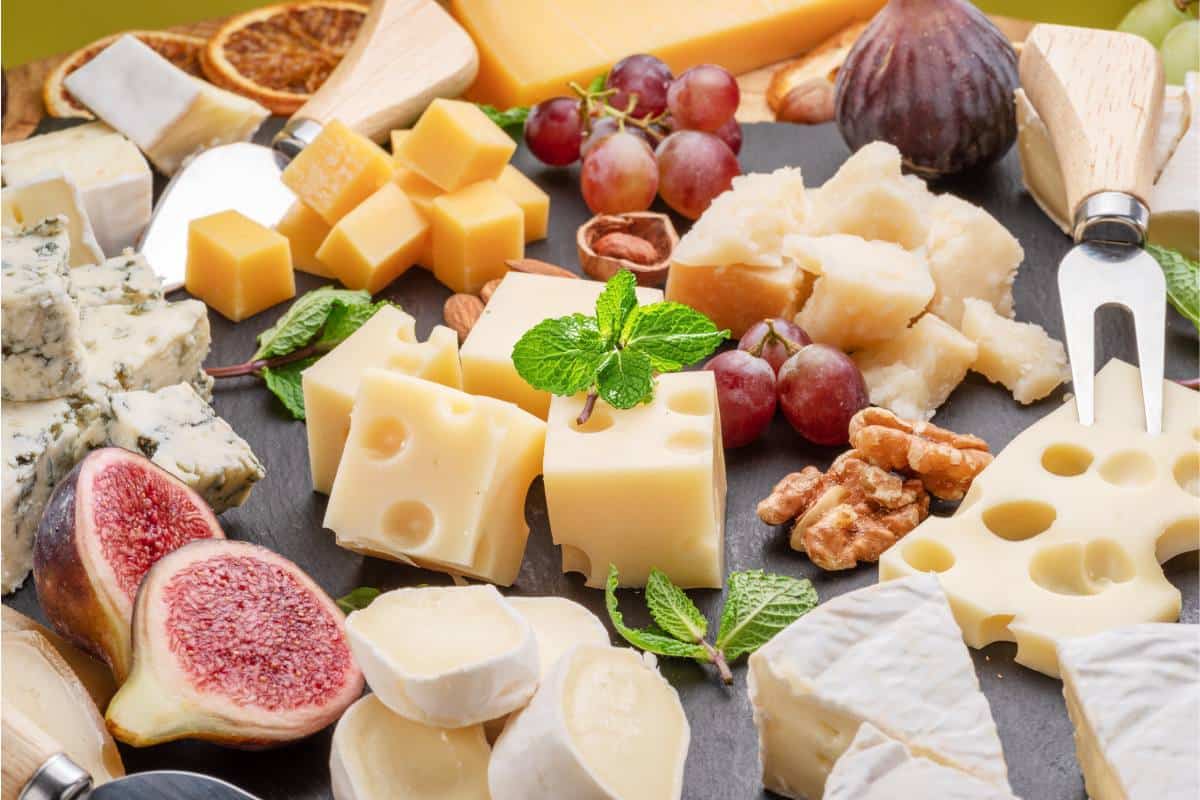 Quesos a prueba de inflamación: guía de quesos sin lactosa para incluir en tu día a día