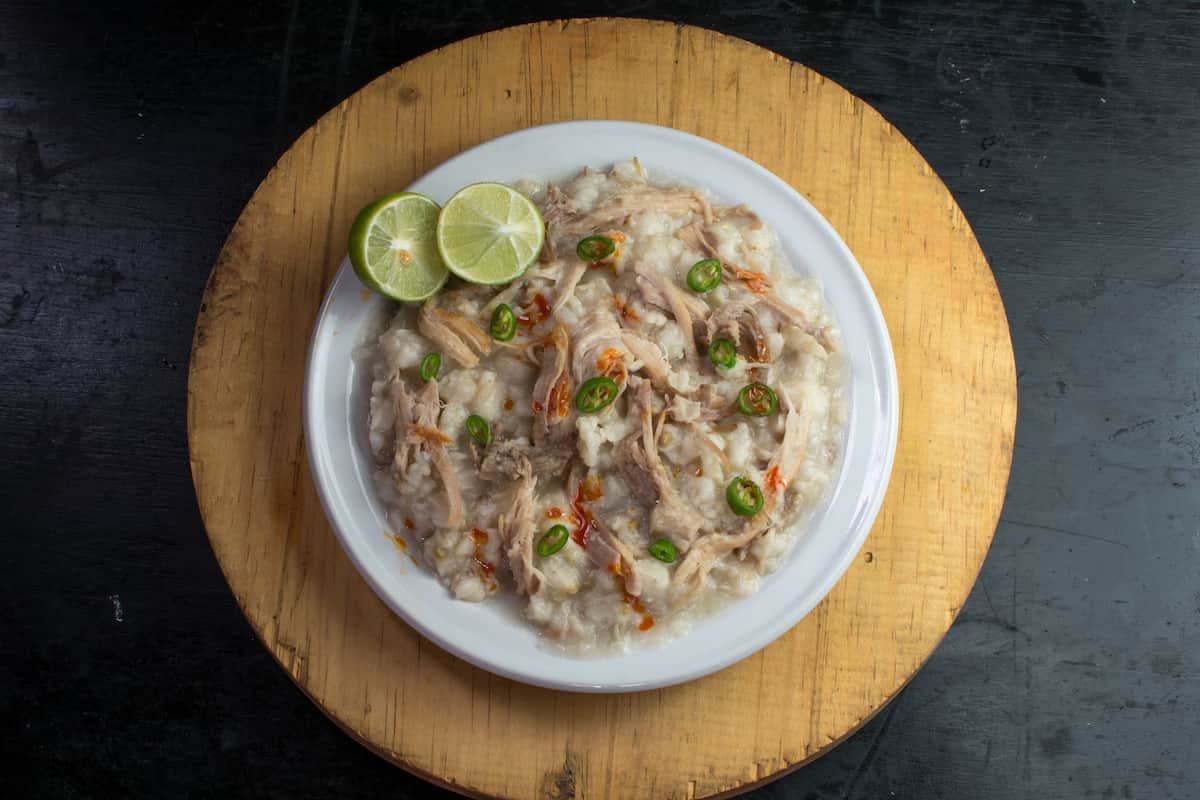 Estos son los ingredientes para preparar pozole seco de Colima para 20 personas