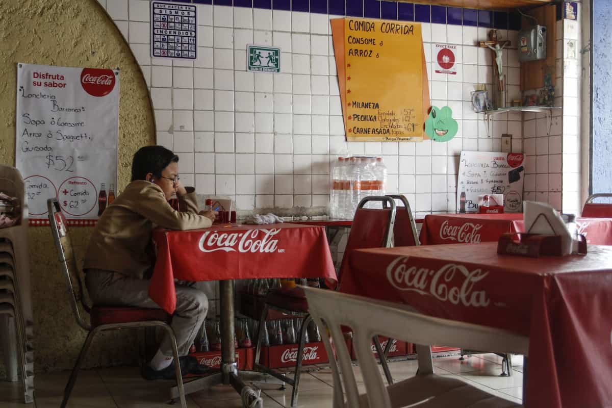 ¿Qué es una fonda? La historia nunca antes contada de estos restaurantes clásicos de México