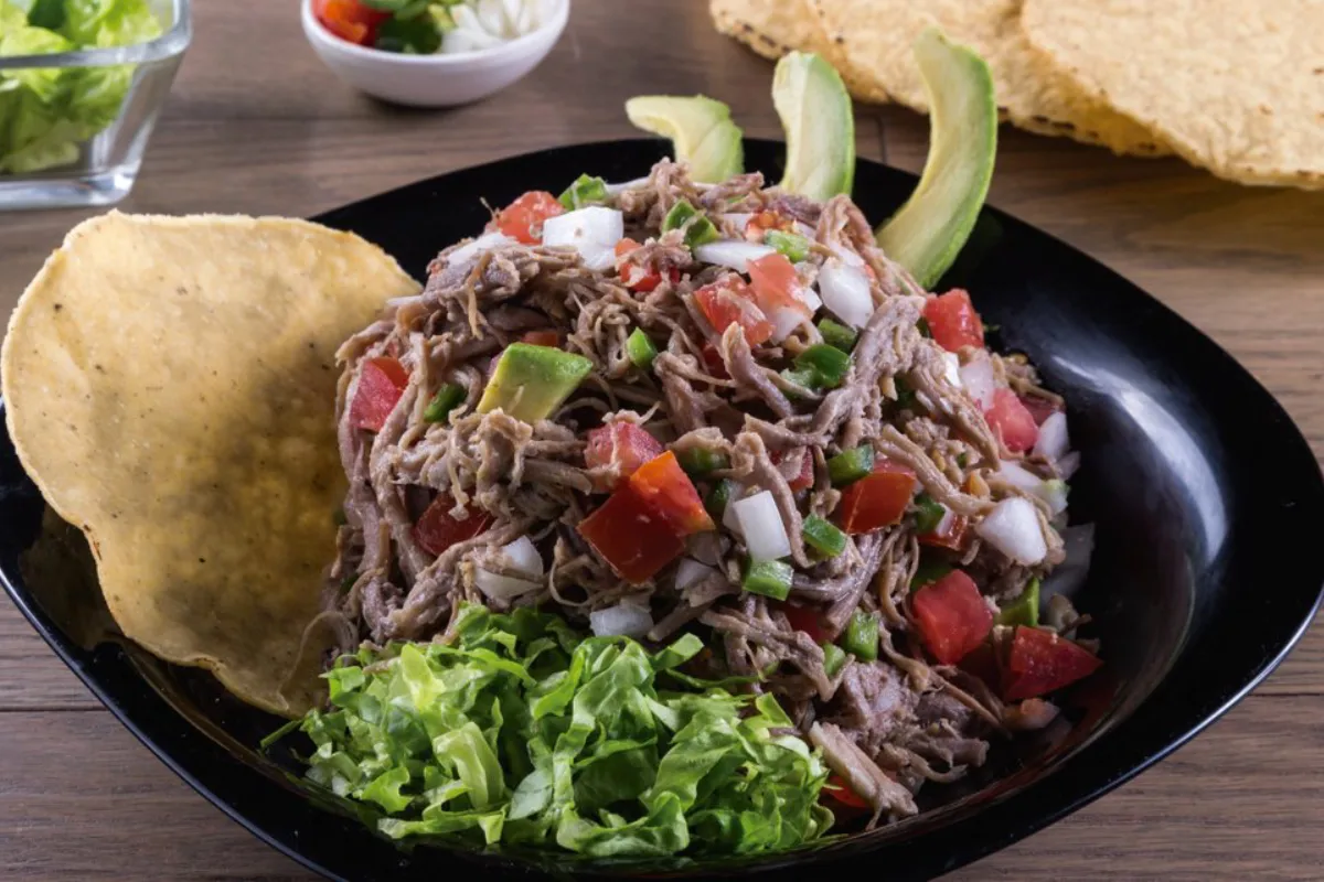 Esta receta mexicana de salpicón de res es lo que necesitas para este calor