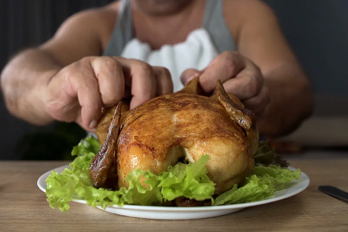 Cuáles son las reglas de etiqueta al comer en el mundo