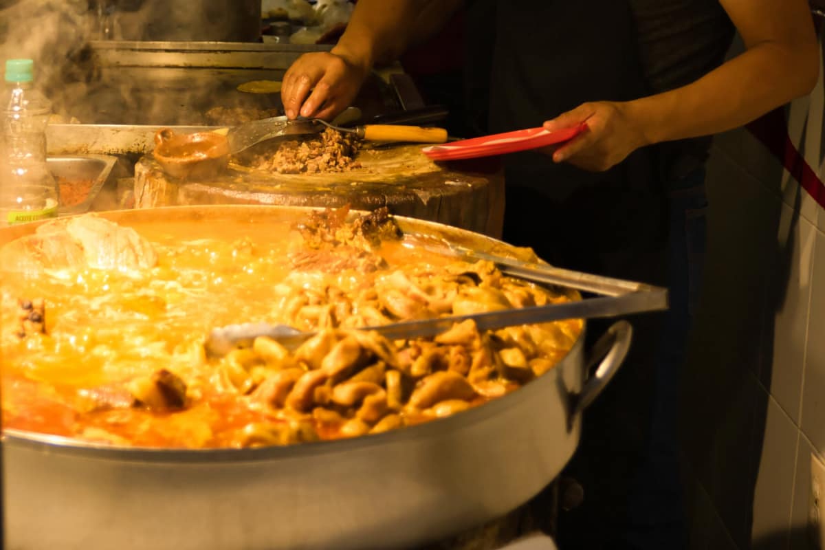 Estos son los 5 mejores tacos de tripa en CDMX, bien doraditos y crujientes