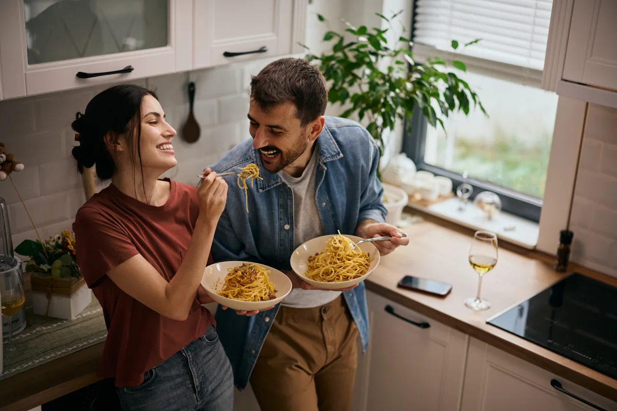 Felicidad al comer pasta