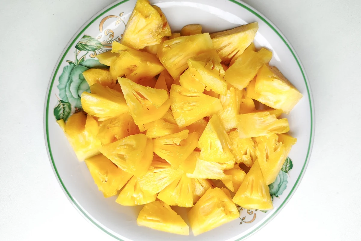 ¿Cómo quitar lo escaldado de la lengua por comer piña? Algunos remedios caseros eficases