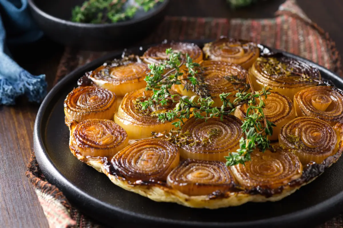 El chef José Ramón Castillo comparte su receta de tarta de cebolla caramelizada