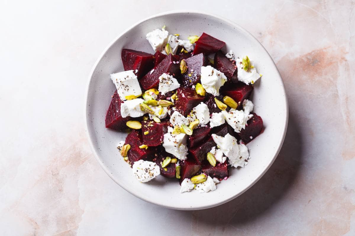 Betabel Rostizado con Yogurt y Nueces: Receta Fácil y Deliciosa