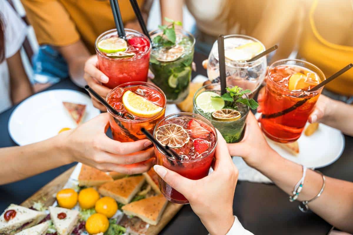 Bebidas Refrescantes con Agua Mineral, sin Refresco y sin Alcohol