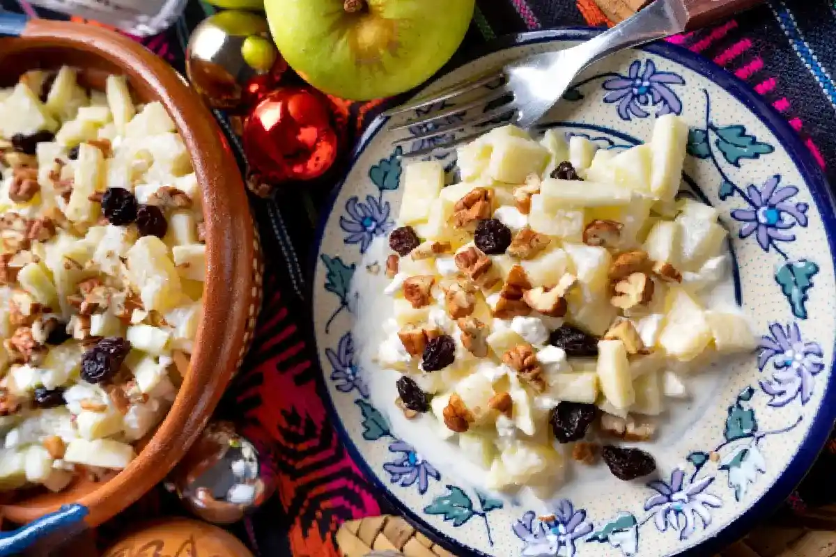3 versiones de ensalada de manzana navideña y tips a la hora de prepararla