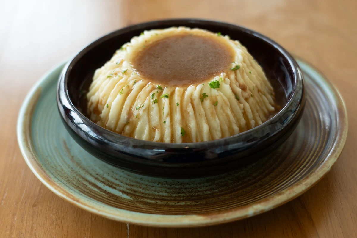 Con solo 3 ingredientes prepara la mejor receta de gravy para puré de papa