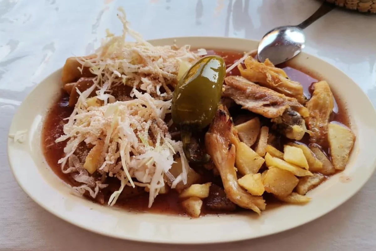 Pollo a la picha, símbolo gastronómico de Ixtlán del Río, Nayarit