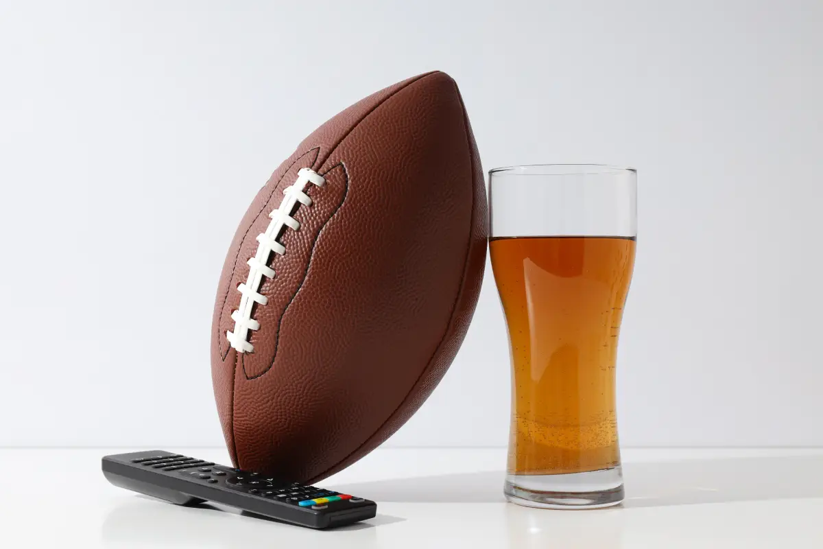 balón de americano y cerveza del Super Bowl 2026