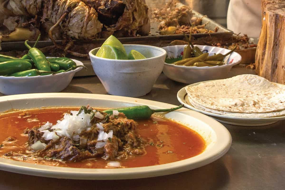 De tortas de lechón a birria: los 7 platillos que definen la cocina de Aguascalientes